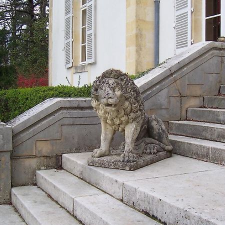 Chateau Champigny Bed and Breakfast Maillet  Exteriör bild