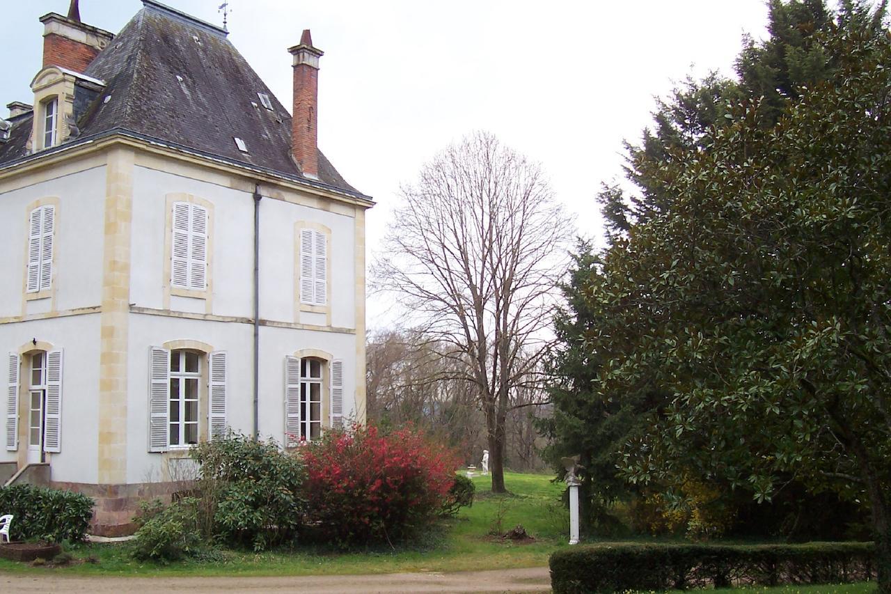 Chateau Champigny Bed and Breakfast Maillet  Exteriör bild